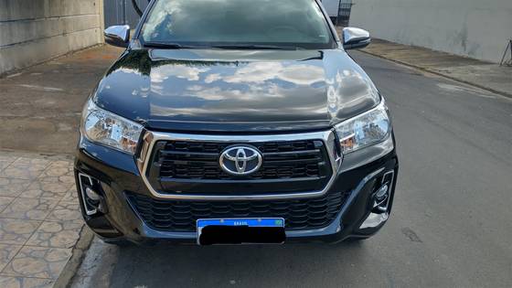 TOYOTA HILUX 2.8 SRV 4X4 CD 16V DIESEL 4P AUTOMÁTICO TOYOTA HILUX 2.8 SRV 4X4 CD 16V DIESEL 4P AUTOMÁTICO